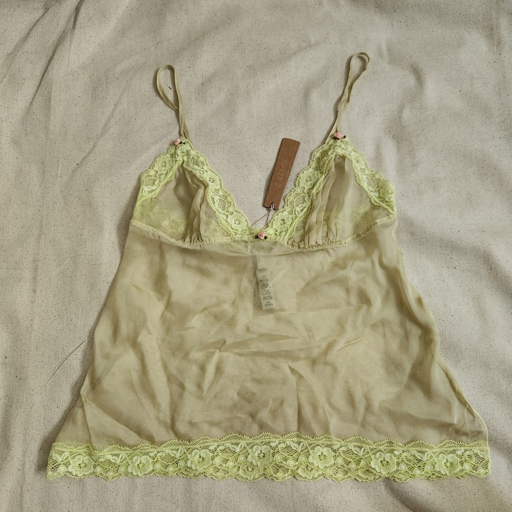 New SKIMS Romance Lace Triangle Cami 100% Silk Chemise Top Camisole Sage Tank XS